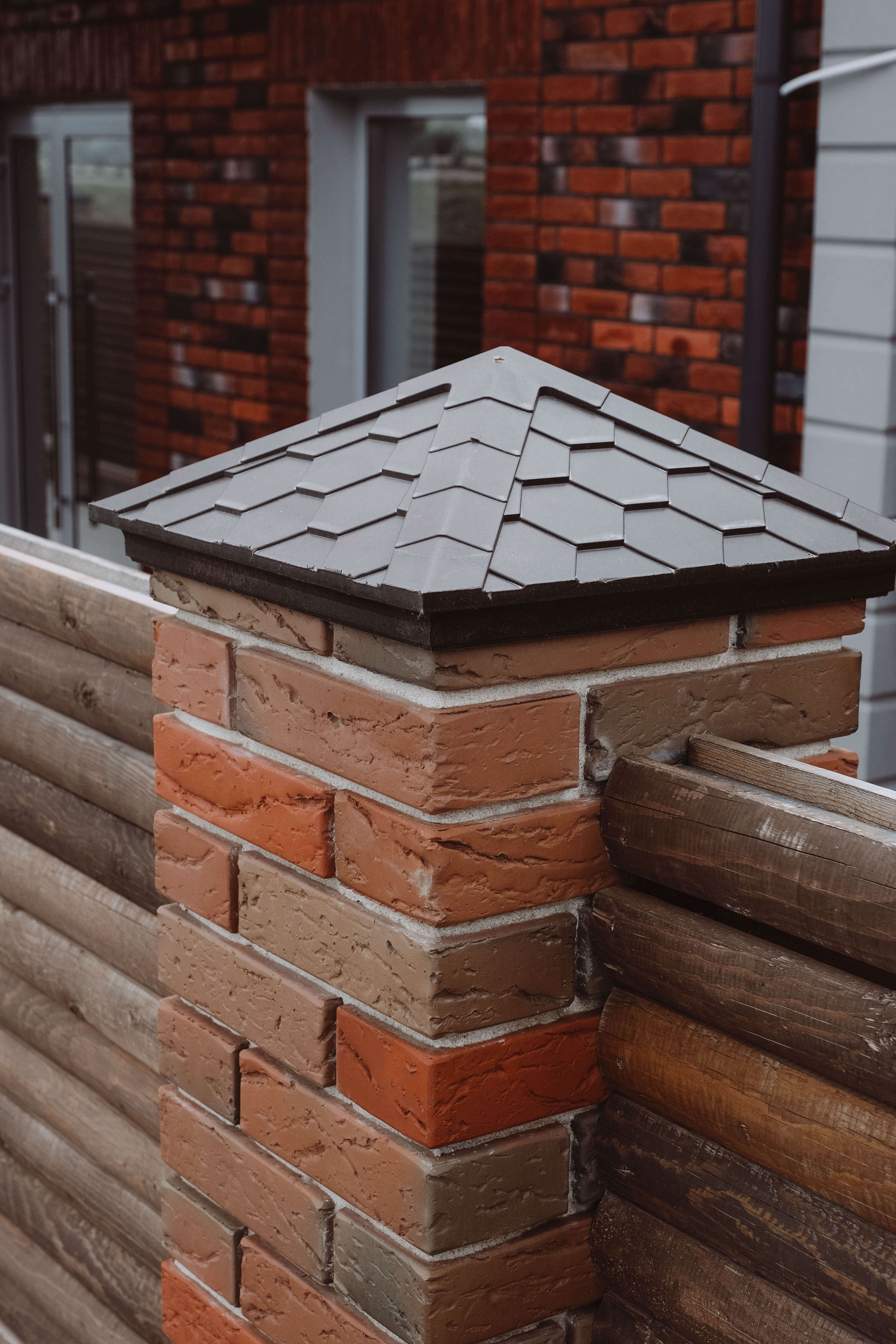 Колпак Zking Эверест Коричневый на столб 1.5х1.5 кирпича (390х390мм) в Клину фото