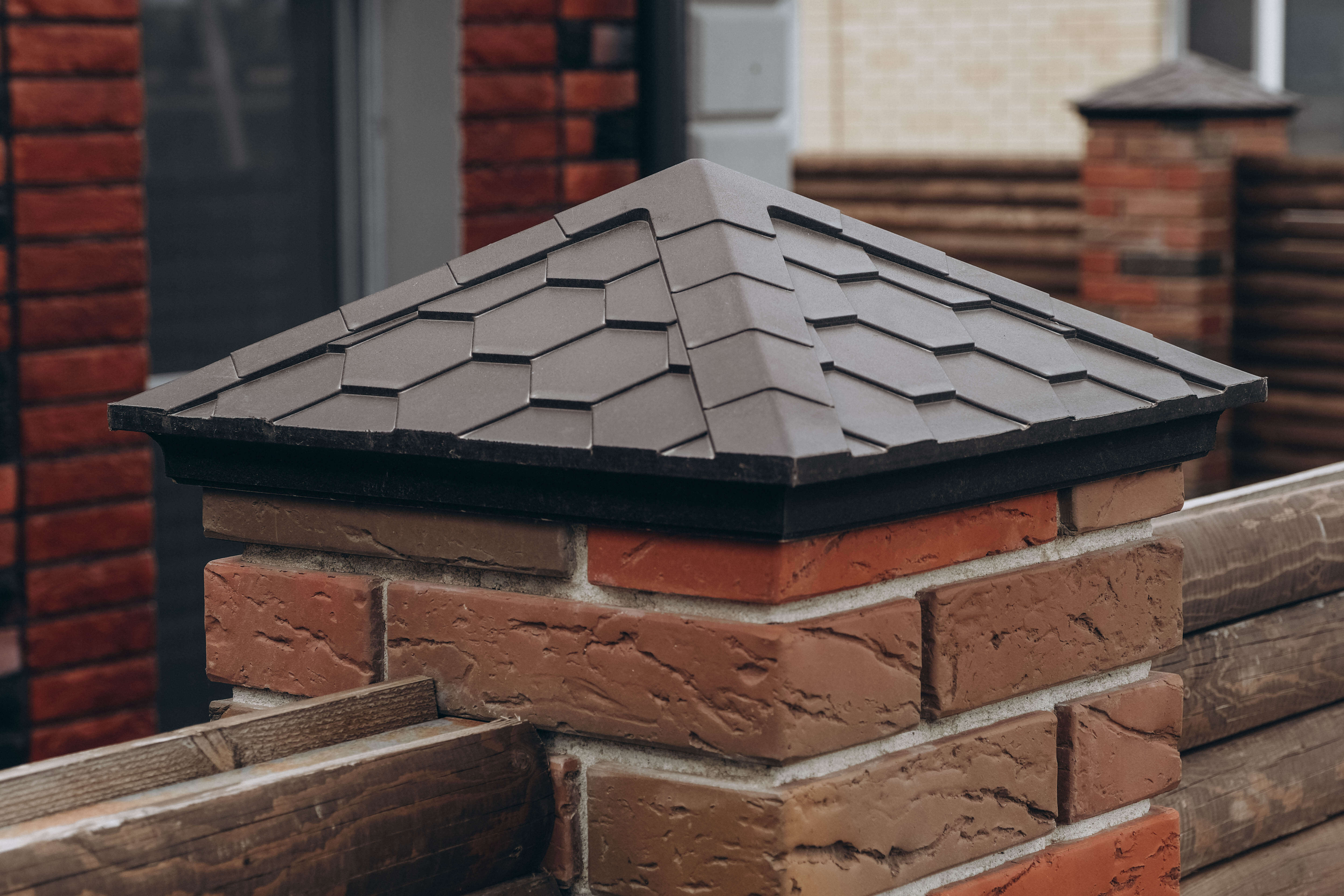 Колпак Zking Эверест Коричневый на столб 1.5х1.5 кирпича (390х390мм) в Клину фото